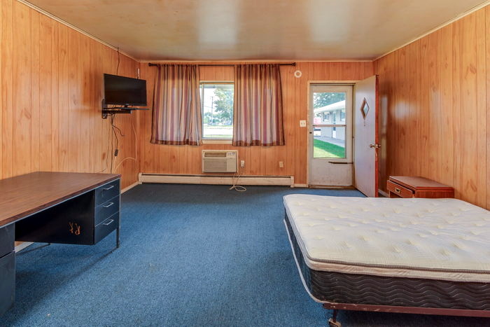 Paradise Motel - Real Estate Photos